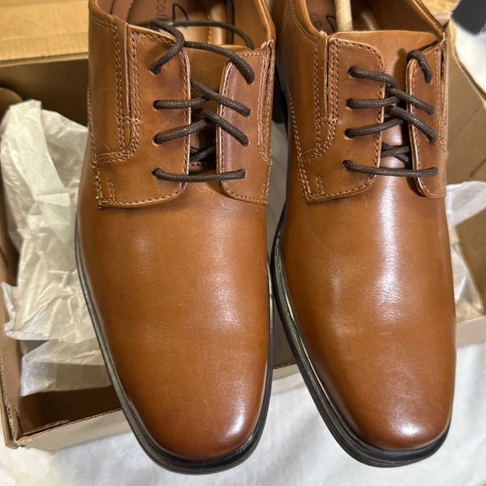 Clarks Men’s Tilden Plain-Toe Oxfords Dress Shoes- Size 7